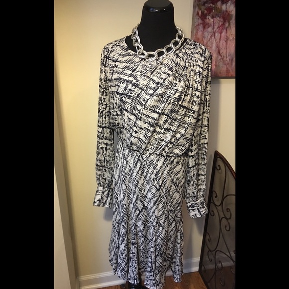 Banana Republic Dress - Picture 2 of 5